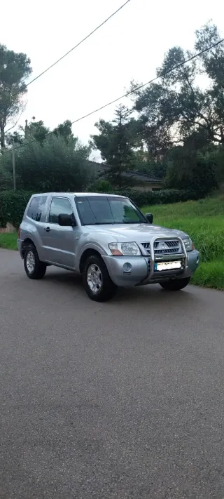 Mitsubishi Montero 2006
