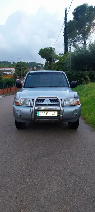 Mitsubishi Montero 2006