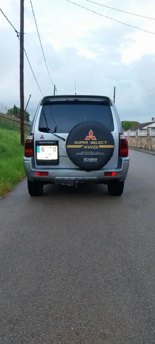 Mitsubishi Montero 2006