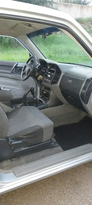 Mitsubishi Montero 2006