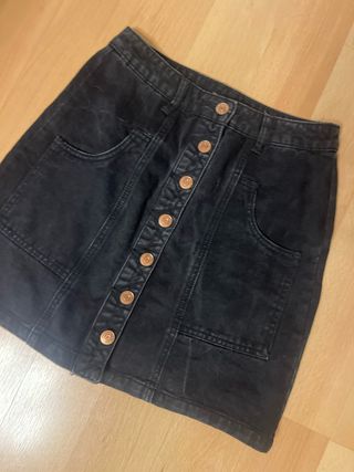 Falda tejana negra con botones