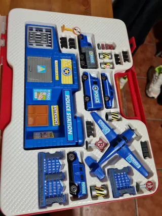 Juego Policía Maletín Estación Coches Avión