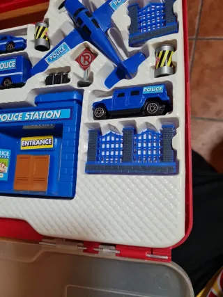 Juego Policía Maletín Estación Coches Avión