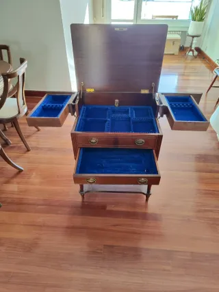Mueble cubertero madera antiguo