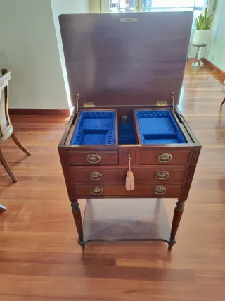 Mueble cubertero madera antiguo