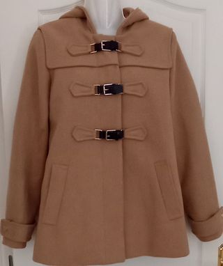 Abrigo beige Stradivarius con lana T. S