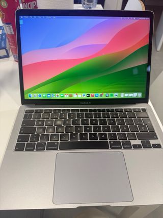 MacBook Air 13 2020 Intel i3 8GB RAM