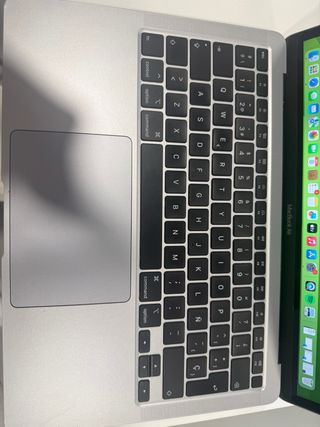 MacBook Air 13 2020 Intel i3 8GB RAM