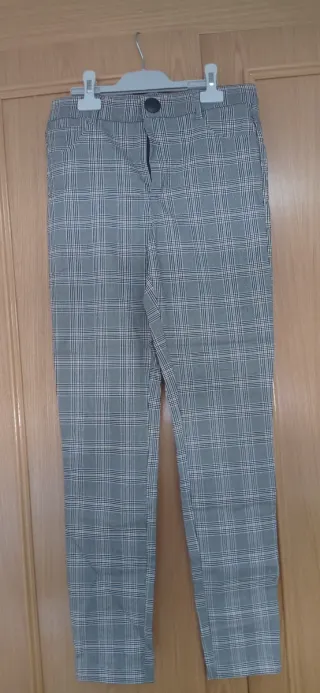 Pantalones elásticos pata de gallo grises
