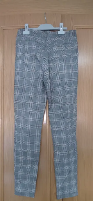 Pantalones elásticos pata de gallo grises