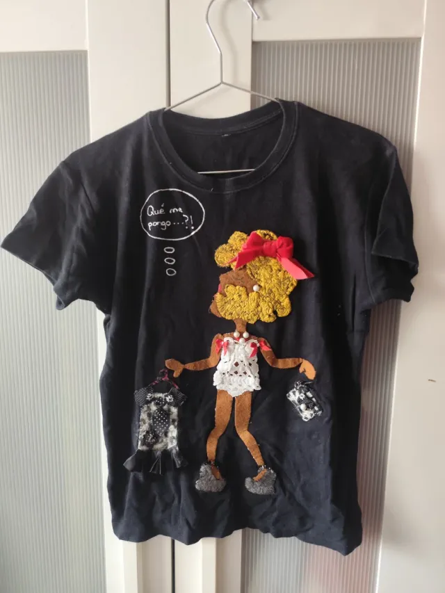 Camiseta Negra Hecha a Mano Talla Única