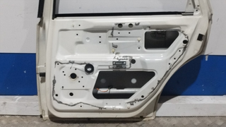 PUERTA TRASERA DERECHA VOLVO SERIE 460