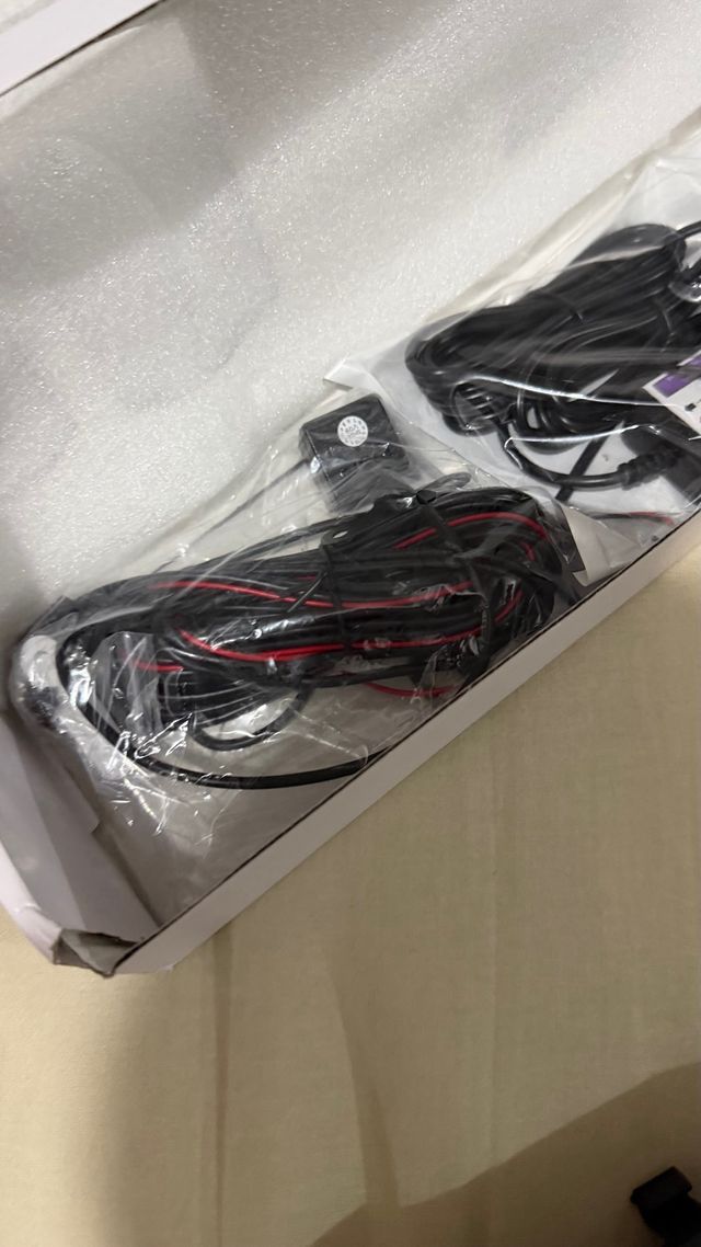 Espejo retrovisor com cámara trasera y delantera