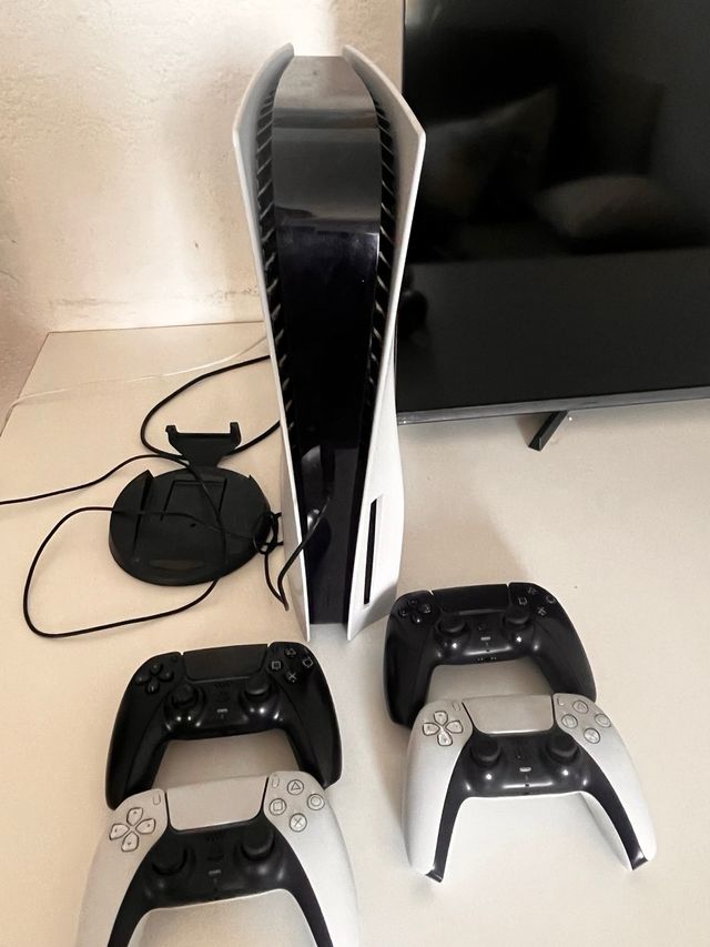 Playstation 5 Sony Blanca y Negra