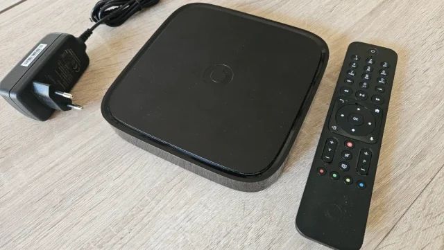 Decodificador Vodafone TV + Mando
