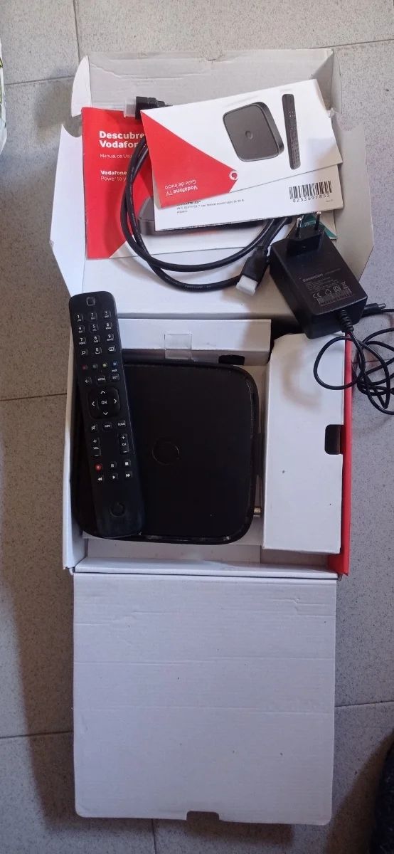 Decodificador Vodafone TV + Mando