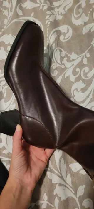 Botines granates con cremallera