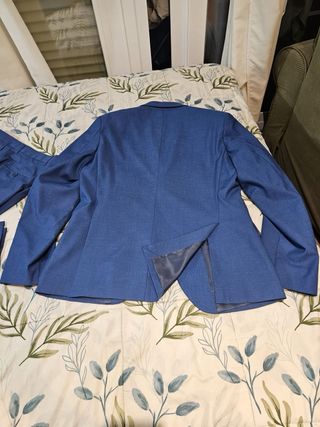 Traje azul ceremonia