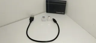 SSD Portátil Negro + Adaptadores USB