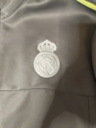 Chaqueta Real Madrid Adidas Gris 
