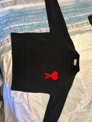 Jersey Ami Paris Negro Corazón Rojo