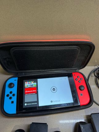 Nintendo Switch Azul y Rojo con Accesorios