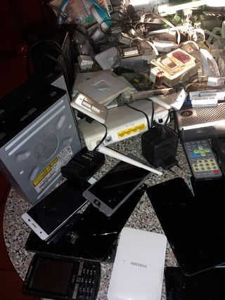 Lote variado electrónica y móviles