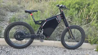 Bicicleta Eléctrica Negra