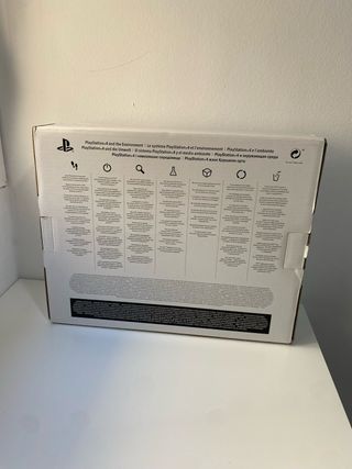 PS4 (PlayStation 4) Negra + 5 Juegos