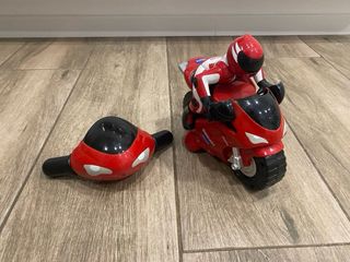 Moto teledirigida Ducati con mando chicco