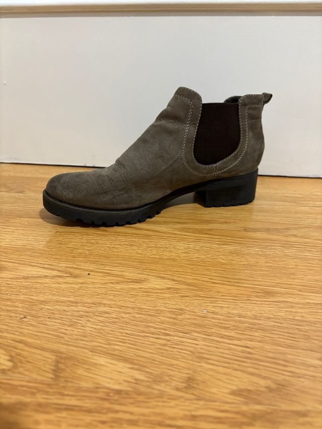 Botines Chelsea grises como nuevos