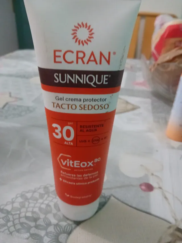 ECRAN SUNNIQUE Gel Crema Protector SPF 30