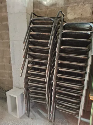 Lote 26 sillas bar negras