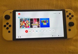 Nintendo Switch OLED bianca