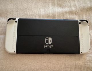 Nintendo Switch OLED bianca