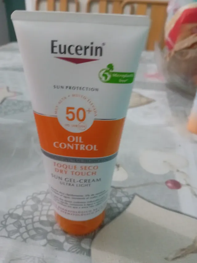 Eucerin Oil Control Protector Solar SPF 50+