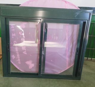 Ventana completa con persiana y premarco
