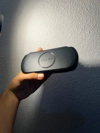 PSP 1004 Negra - Como Nueva