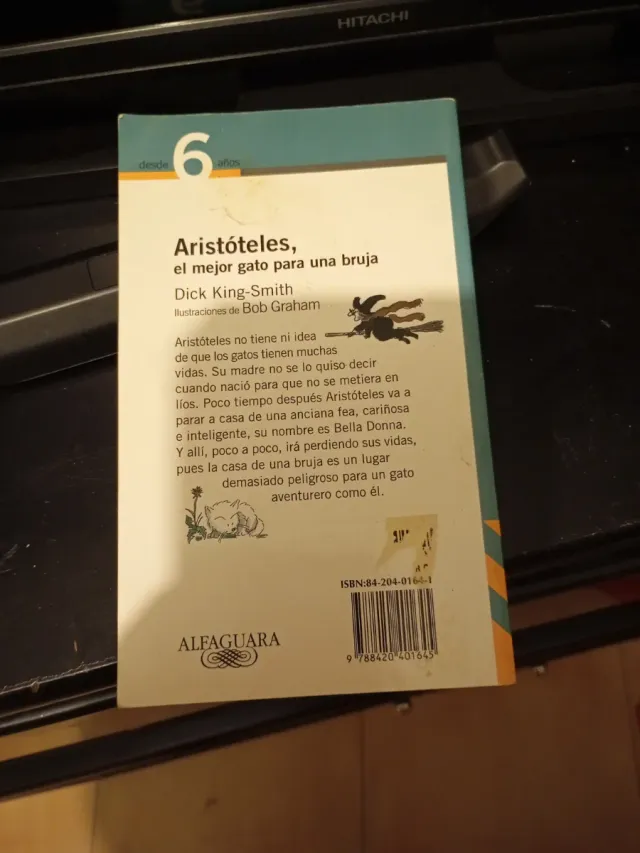 ARISTOTELES, EL MEJOR GATO PARA UNA BRUJA (Span...