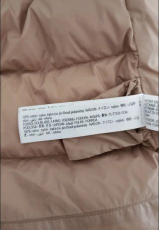 Chaqueta acolchada plumas con capucha camel T. S
