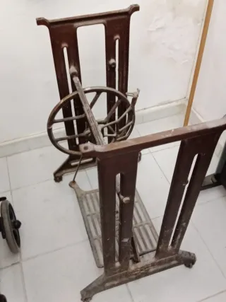 Pie de máquina de coser SINGER