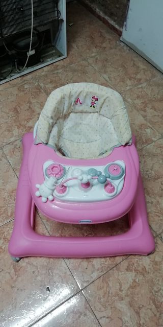 Caminador rosa para bebé