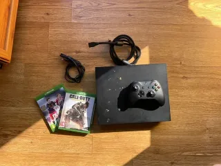 Xbox One X Negra + Mando y Juegos