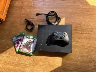 Xbox One X Negra + Mando y Juegos