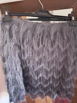 Falda Zara flecos gris