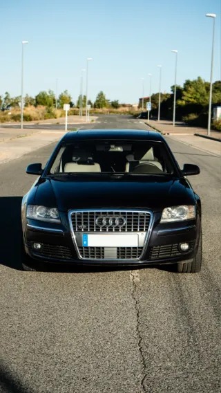 Audi A8 W12 2005