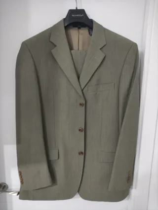 Traje Zara Verde Oliva