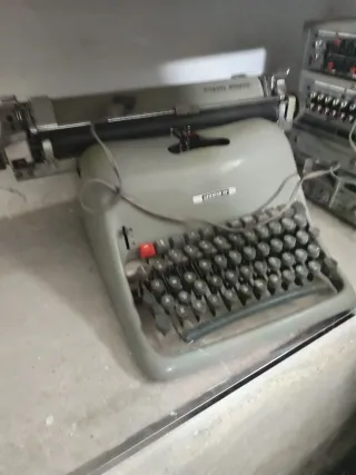 Máquina de escribir Lexicon 80