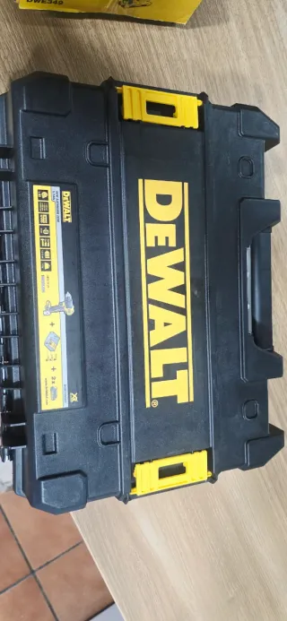 Taladro Dewalt DCD709S2T 18V XR