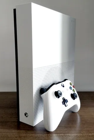 Xbox One S Blanca